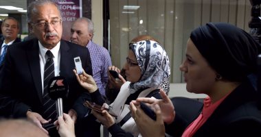 رئيس الوزراء: لا زيادة فى أسعار السولار للمخابز و"رغيف العيش" لن يتأثر.. ارتفاع ثمن المازوت لمصانع الأسمنت لـ3500 جنيه للطن.. شريف إسماعيل: الشعب يعى صعوبة هذه المرحلة وسنتوقف عن استيراد الغاز قريبا