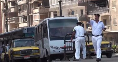 مرور الإسكندرية يواصل حملاته لضمان التزام السائقين بالتسعيرة الجديدة