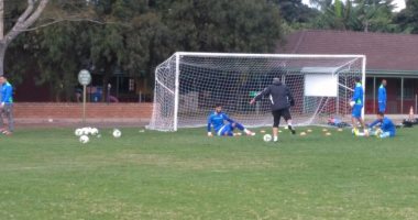 بالفيديو والصور.. الشناوى يشارك فى مران الزمالك استعدادا لموقعة كابس
