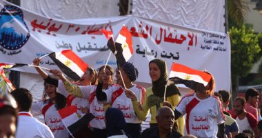 بالصور.. الآلاف يحتشدون أمام قصر عابدين للمشاركة باحتفالية مستقبل وطن بذكرى 30 يونيو