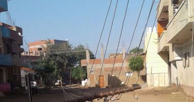 بالصور.. شكوى من تهالك أسلاك أعمدة الضغط العالى بسمادون فى المنوفية