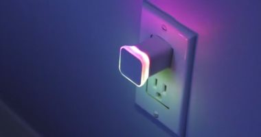 الوجه المخيف للتكنولوجيا.. 6 أسباب تدفعك للقلق من أجهزتك الذكية 