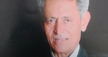 مثقف يمنى يضرب عن الطعام..  والمثقفون يتضامنون