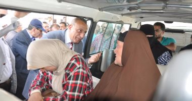 محافظ الجيزة يتفقد مواقف السيرفيس لضبط السائقين المخالفين