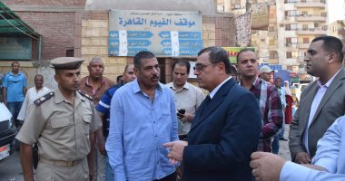 بالفيديو.. محافظ الفيوم يتفقد عددًا من مواقف السيارات