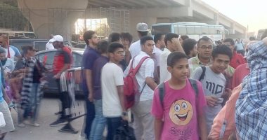 بالصور.. كثافة جماهيرية فى محيط الاستاد قبل انطلاق مونديال السلة