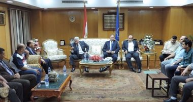بالصور .. مدير أمن البحيرة يبحث مع التجار توافر السلع الغذائية