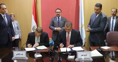 وزير الإتصلات يوقع ثلاث بروتوكولات مع "كفر الشيخ" فى مجال الخدمات الإلكترونية