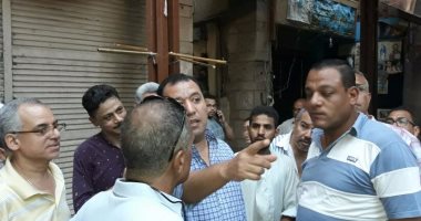 محافظ الأقصر يتفقد السوق السياحى بعد السيطرة على حريق بأحد العقارات