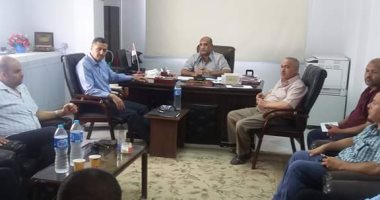 مدير "تموين البحر الأحمر" يجتمع مع أصحاب السلاسل التجارية لضبط الأسعار