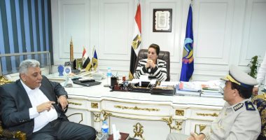 إيقاف التراخيص 6أشهر وغرامة 500جنيه للسائقين مخالفى تعريفة الأجرة بالبحيرة