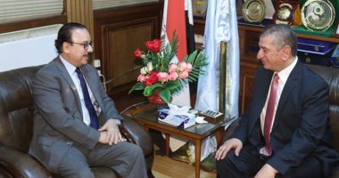 بالصور.. محافظ كفر الشيخ يستقبل وزير الاتصالات لافتتاح عدد من المشروعات
