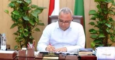محافظ الشرقية يشكل لجان مرور لضبط تعريفة الركوب بمواقف السيارات والتاكسى