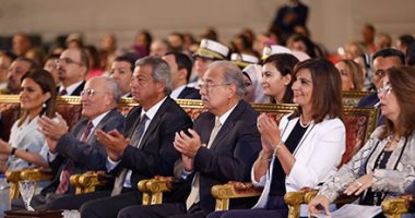 بالصور.. رئيس الوزراء: الحكومة تضع نصب أعينها الفئات الأولى بالرعاية والدعم