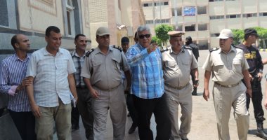 مدير أمن البحيرة يتفقد الخدمات الأمنية والمرورية بمدينة دمنهور