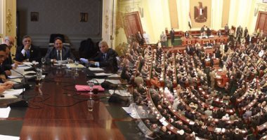 "قوى البرلمان" تحذر من مؤامرات خارجية لتفكيك الحركة العمالية المصرية.. وتؤكد: نرفض تدخل أى جهة حكومية فى العمل النقابى.. وتقر بحق العمال فى تكوين المنظمات النقابية وتحظر إنشاءها على أساس دينى 