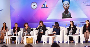 مستشارة مالية دولية بمؤتمر مصر تستطيع: كنت ببيع سندوتشات بعد المدرسة