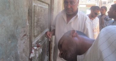 بالصور.. غلق 3 ورش ميكانيكا ومزرعة دواجن فى حملة بمدينة إسنا
