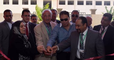وزير الصحة: إنشاء مصنعين للأدوية بشرق وغرب إفريقيا قريبا