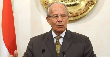 وزير التنمية المحلية يعد سيدة سويسرية بعدم بناء أدوار عليا بمنازل قرية تونس بالفيوم
