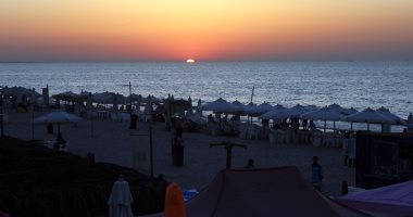 بالصور.. إقبال المصطافين على الرياضات الشاطئية فى مصايف بورسعيد