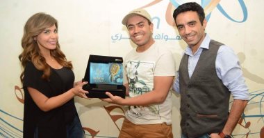 بالصور.. تكريم الفنان محمد فهيم على 90 90 لدوره فى مسلسل "الجماعة" 2