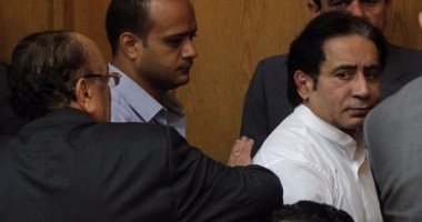 إخلاء سبيل أحمد عز وعمرو عسل بقضية تراخيص الحديد  مقابل 250 ألف جنيه لكل منهما.. "جنايات القاهرة" تأمر بوضعهما على قوائم المنع من السفر والتأجيل لـ6 سبتمبر لإتمام التصالح.. وقاعة المحكمة تضج بالزغاريد