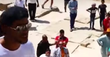 بالفيديو.. رونالدينيو يصل منطقة الأهرام فى زيارة تاريخية لمصر