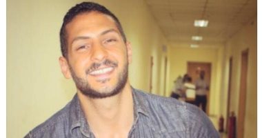صدمة لنجوم الفن بعد وفاة الإعلامى الشاب عمرو سمير.. السقا: الله يرحمك ياعمرو دعواتكم بالرحمة والمغفرة.. إلهام شاهين: الموت حق ولا نستطيع المفر منه.. مى كساب: قلبى وجعنى جدا الله يرحمك
