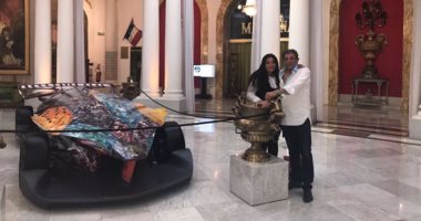بالصور.. أعرق فنادق فرنسا تختار سيارة شاليمار الشربتلى لوضعها بالبهو الرئيسى