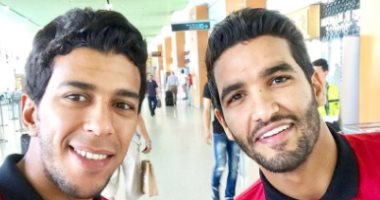 حمودى ينشر صورته بصحبة صالح: "ادخل فى حضن أخوك"