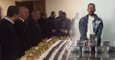 بالصور .. الكيف يضرب شباب 15 منطقة فى الإسكندرية ..خريطة توزيع المخدرات تكشف تحول مناطق كاملة لبؤر توزيع.. وحارة اليهود تبيع بالقطاعى.. والأمن: حملات مستمرة ضد تجار الحشيش وتفتيش يومى بكل الدوائر