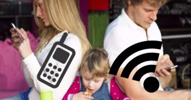 أمراض التكنولوجيا.. 10 مشاكل صحية تسببها التطبيقات الحديثة منها اكتئاب الفيس بوك.. لو بتلعب "Wii" احترس من مشاكل العضلات.. أفلام الـ "3D" تعرضك للدوار والصداع.. وسماعة الموبايل تسبب فقدان السمع