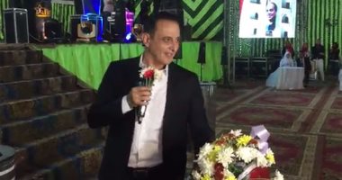 بالفيديو.. طارق علام يشارك "عرسان من أجل مصر" فرحتهم على أنغام DJ بسوهاج