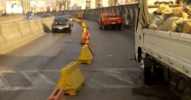 المرور: حواجز حديدية بمحيط الإغلاق الجزئى لكوبرى 15 مايو لمنع الزحام