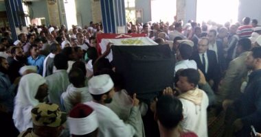 بالصور.. تشييع جنازة الشهيد أحمد أبو طالب فى بنى سويف