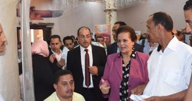 بالصور ..محافظ البحيرة تفتتح ملتقى التوظيف بمركز الدلنجات 