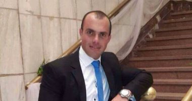 بالصور.. والد النقيب الشهيد أحمد الشبراوى: "ابنى مات راجل"