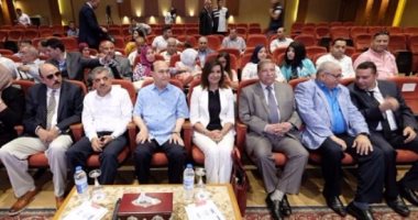 "مميش" يستقبل وزيرة الهجرة ووفدا من المجلس الثقافى الأمريكى