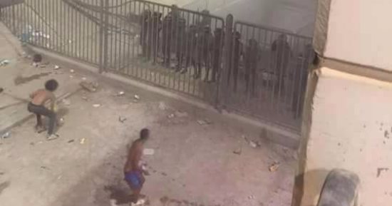 قارئ يرسل صورا من اشتباكات "وايت نايتس" وقوات الشرطة فى ستاد برج العرب