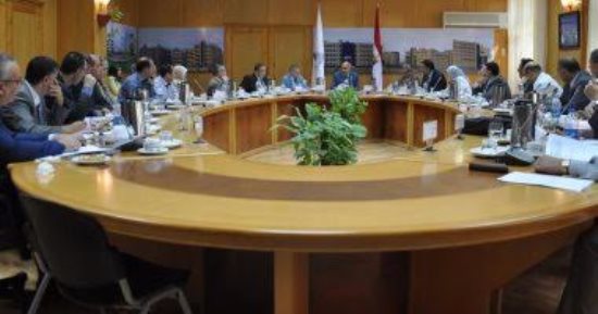 جامعة كفر الشيخ تمنع أعضاء هيئة التدريس من طباعة الكتب إلا بعد مراجعتها علميا