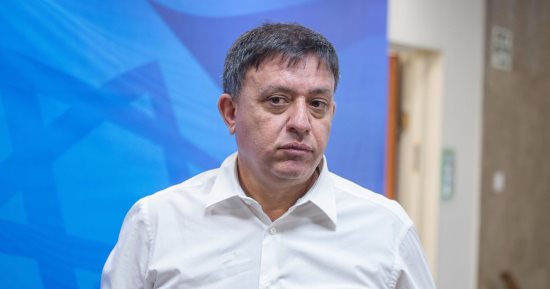 حزب العمل الإسرائيلى ينتخب "آفى غاباى" رئيسا له