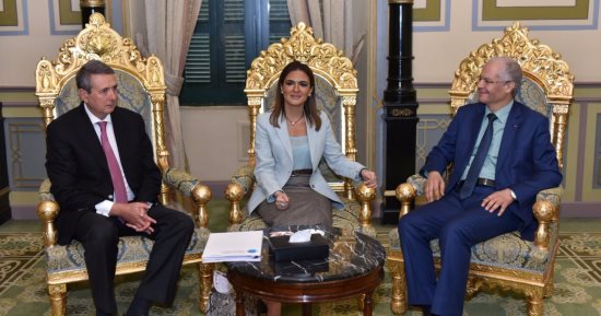 سحر نصر تناقش وزير التشغيل التونسى للإسراع فى عقد اللجنة الوزارية المشتركة