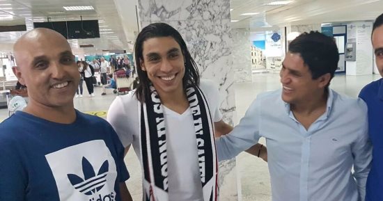 بالفيديو والصور.. عمرو مرعى يجتاز الكشف الطبى بالنجم الساحلى