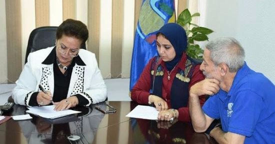 بالصور.. محافظ البحيرة يستمع لمشاكل المواطنين باللقاء الأسبوعى