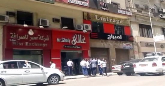 ضبط عامل بشركة صرافة بحوزته مبالغ مالية للاتجار بها خارج السوق المصرفية