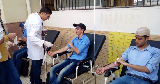 طلاب التربية العسكرية بالمنصورة يتبرعون بالدم لمستشفيات الجامعة