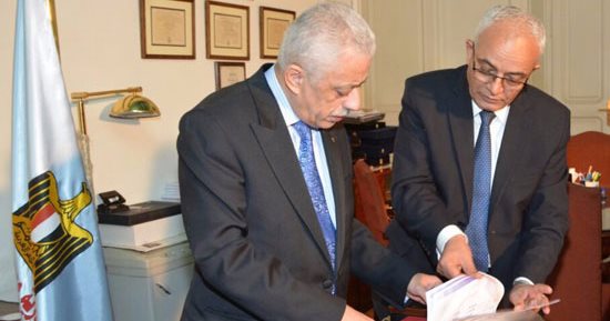 "التعليم" تقدم كشف حساب عن الثانوية العامة.. إعلان النتيجة بالمدارس غدا وفتح باب التظلمات الأحد.. وتكشف: 73% نسبة النجاح فى البنات و71% بنين.. و10.98% من الطلاب حصلوا على مجموع أعلى من 95%