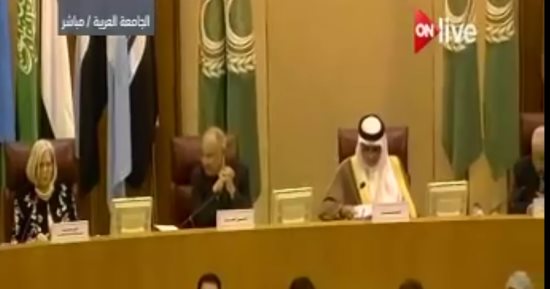 وزير إعلام البحرين:يجب اتخاذ خطوات جادة بحق أى وسيلة إعلامية تحرض على العنف