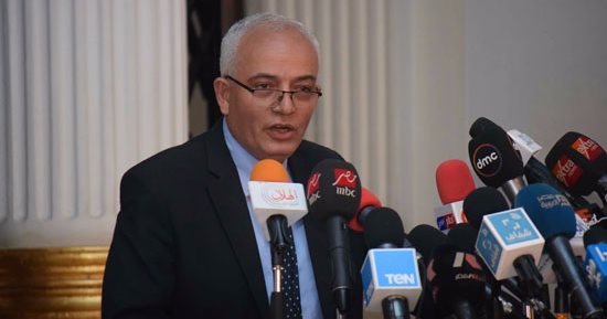 رئيس قطاع التعليم يوجه بإحالة معلمين تغيبوا عن الدراسة بمدرسة فى القاهرة 